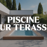 Piscine sur une terrasse avec mobilier design et dalles antidérapantes